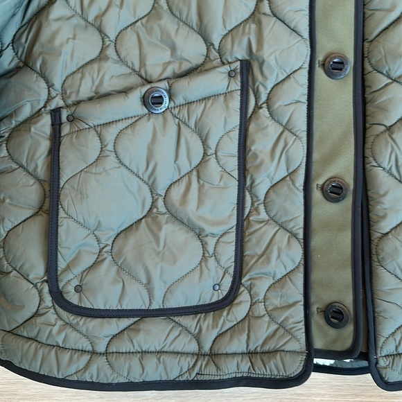 Moose Knuckles
Webster Jacket women size large - Picture 8 of 12